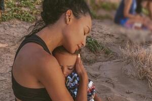 Izustila je sinovljevo ime i &ndash; iščezla: Neobičan život i jeziv kraj glumice koja se žrtvovala zbog deteta