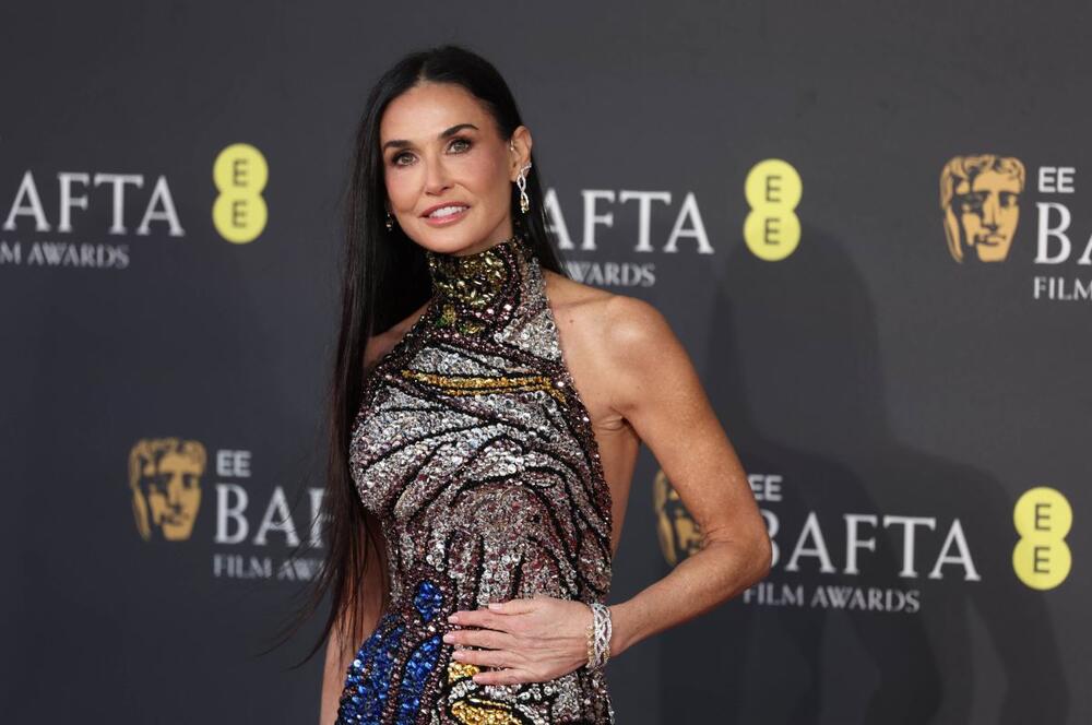 Demi Mur u Alexander McQueen haljini na dodeli BAFTA nagrada