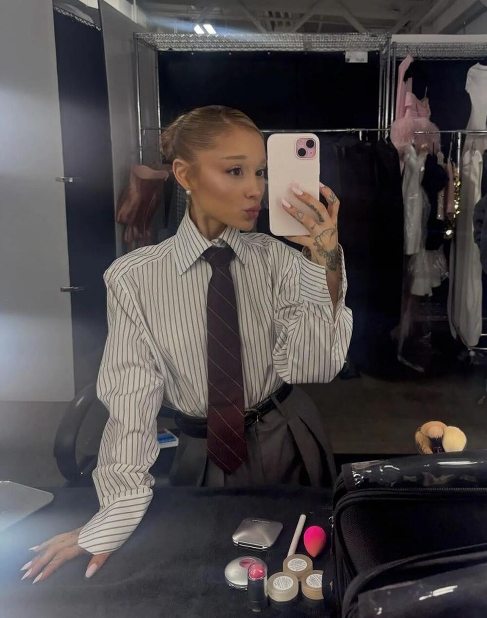 Arijanu Grande ne viđamo često u odelima, ali uvek oduševi odabirom