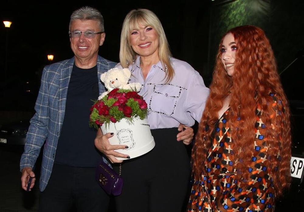 Saša Popović i Suzana Jovanović sa ćerkom Aleksandrom