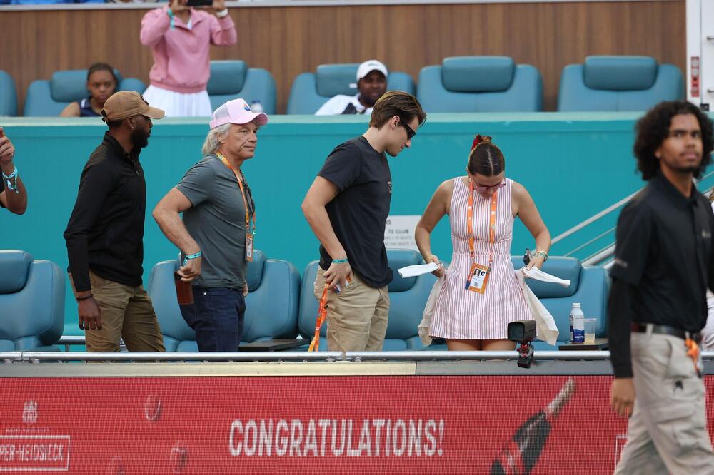 Mini-haljina Mili Bobi Braun na meču Novaka Đokovića