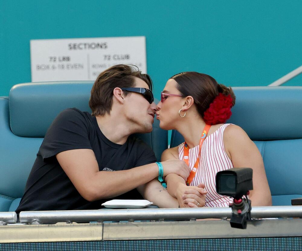 Džejk Bonđovi i Mili Bobi Braun na meču Novaka Đokovića u Majamiju