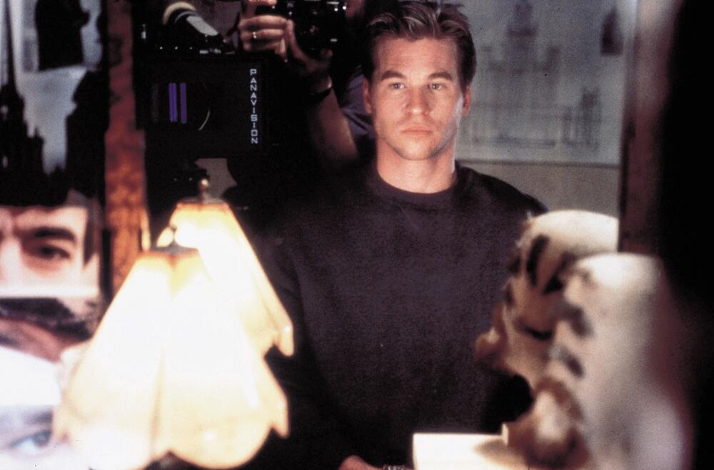 Val Kilmer u filmu 'Svetac'