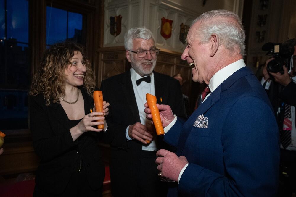 Britanski kralj Čarls ugostio je orkestar koji svira povrće