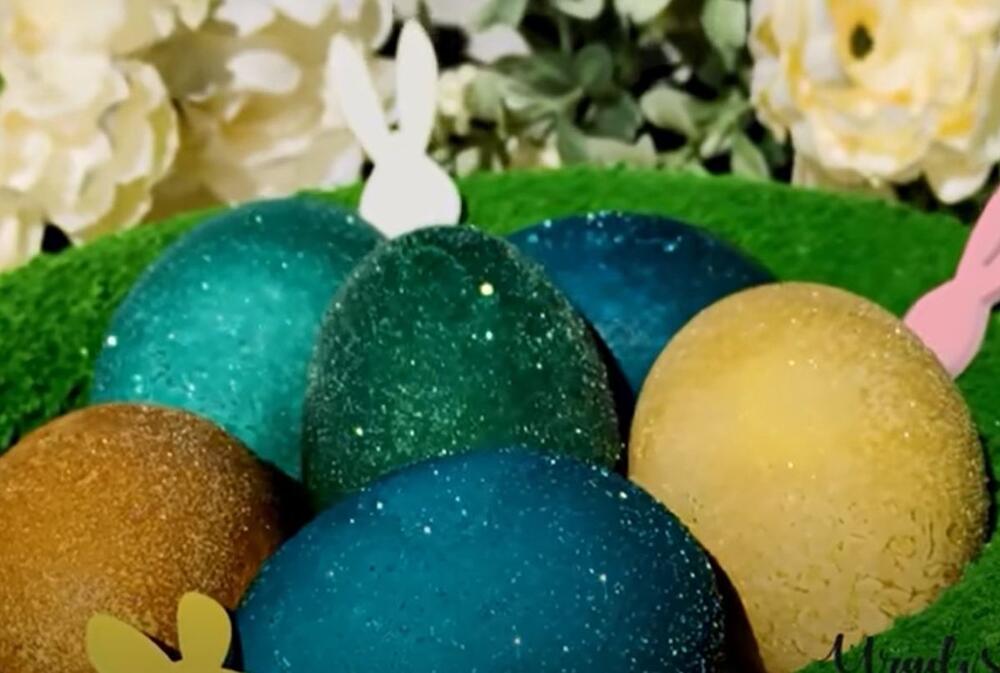 Svetlucava uskršnja jaja s kristaličićima, kuvana u belom vinu