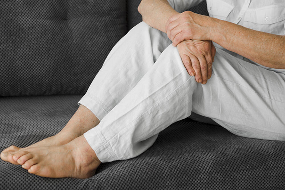 Bolna stopala koja otiču veliki su problem po vrućinama