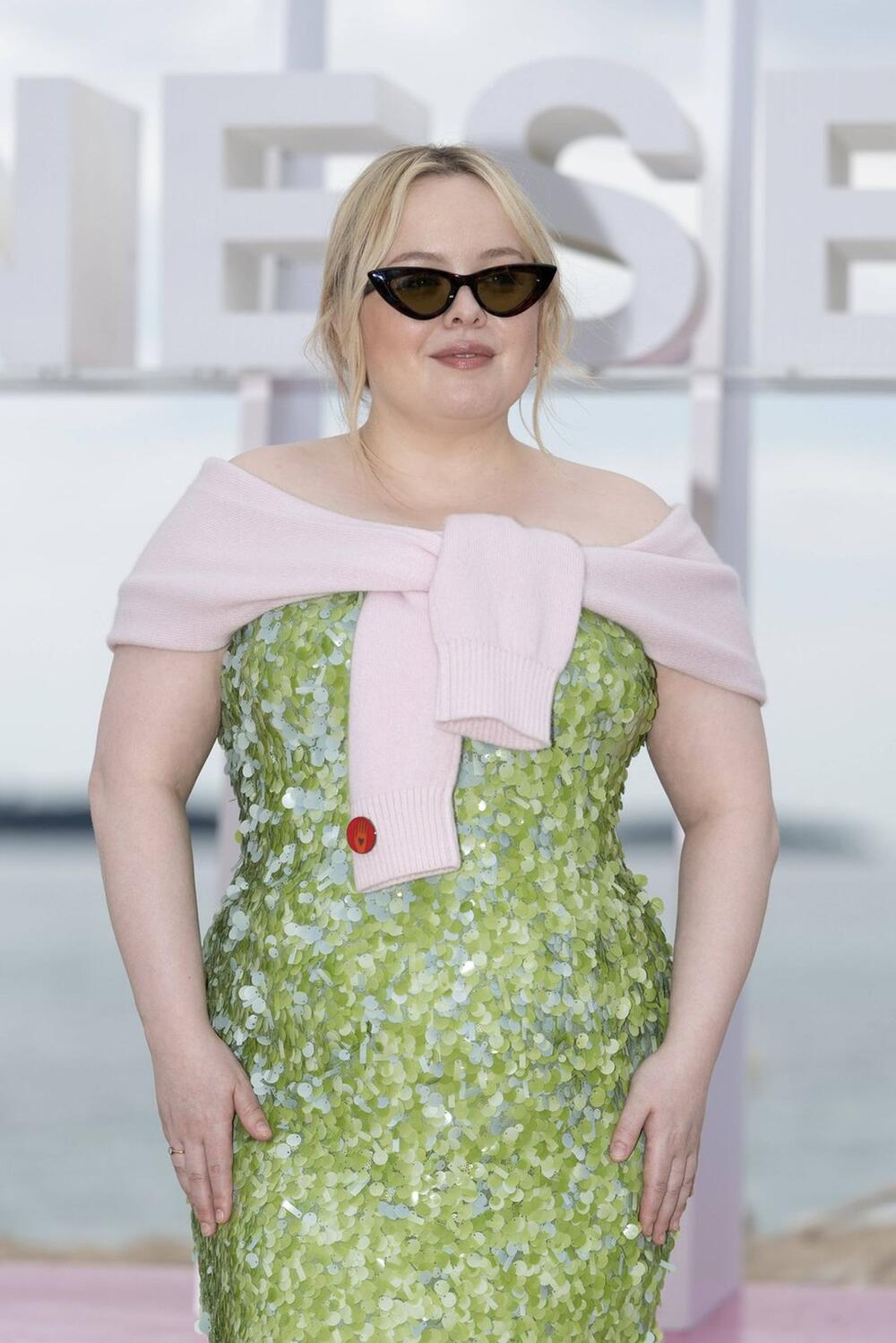 <p>Važi za najljupkiju glumicu novije generacije, a uprkos tome, kritičari nisu štedeli uvrede na račun njenog izgleda.</p>