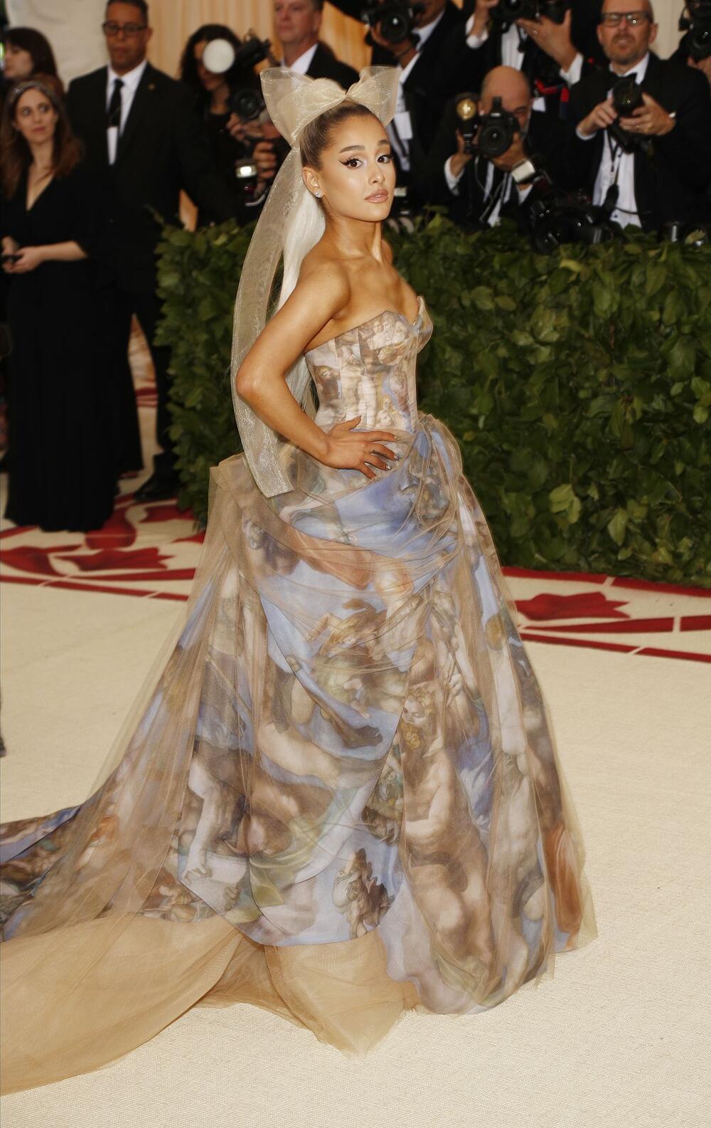 Arijana Grande u haljini <i> Vera Wang </i> 2018.
