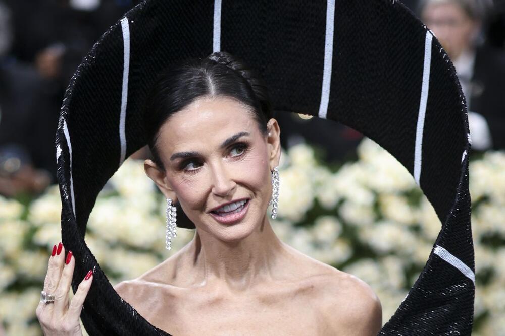 Demi Mur na Met gali u Thom Browne haljini