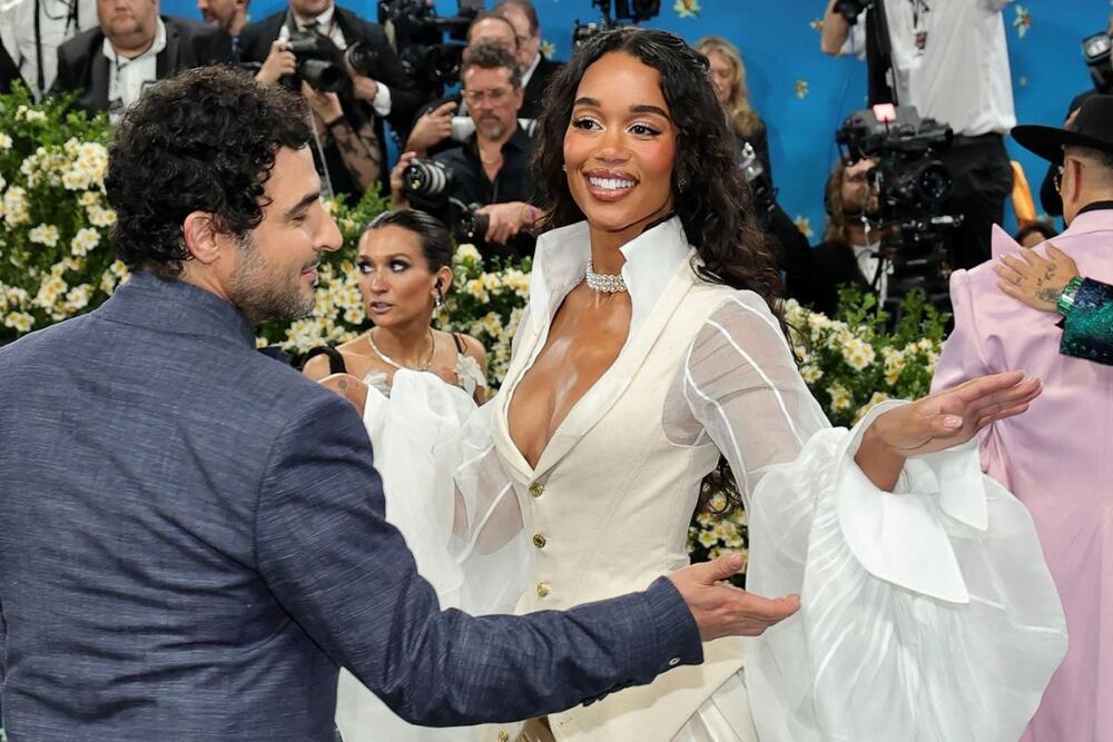 Svi kažu da je ovo najlepše odelo viđeno na crvenom tepihu