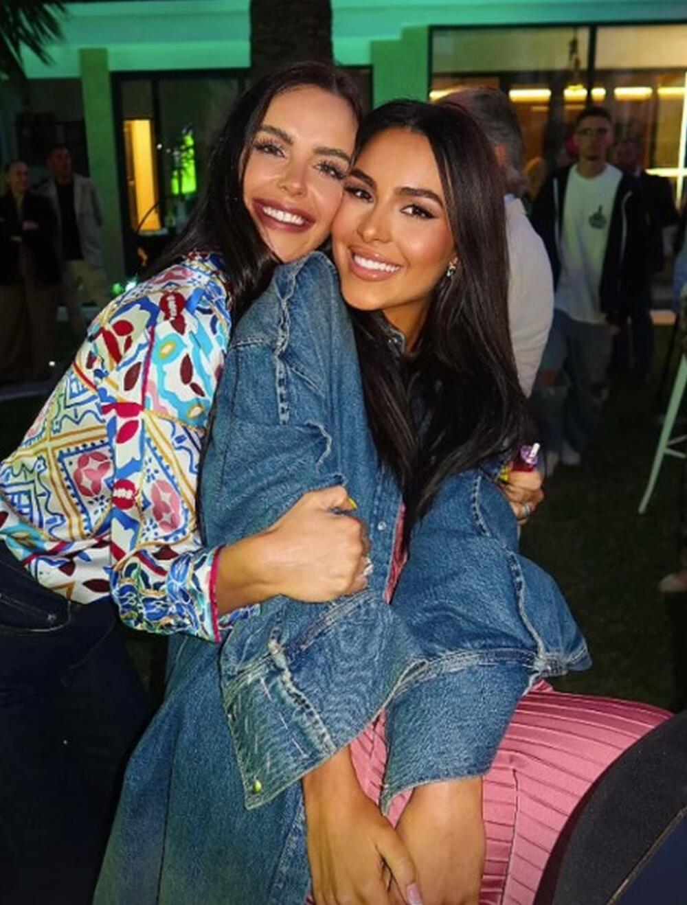 Bogdana Ražnatović i Anastasija Ražnatović Gudelj za Đurđevdan u Sevilji