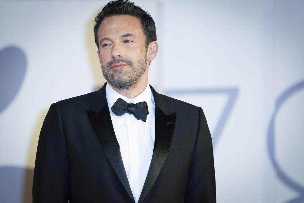 BEN UPOZORAVA NAVODNOG NOVOG DEČKA DŽEJ LO O TOME KAKVA JE 