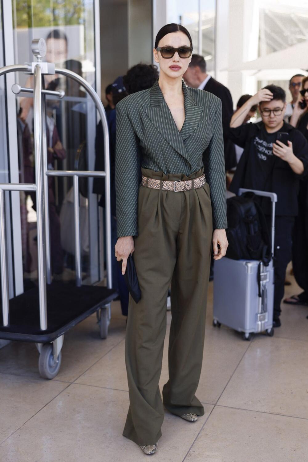 Poslovni stajling Irine Šajk tokom Kanskog festivala