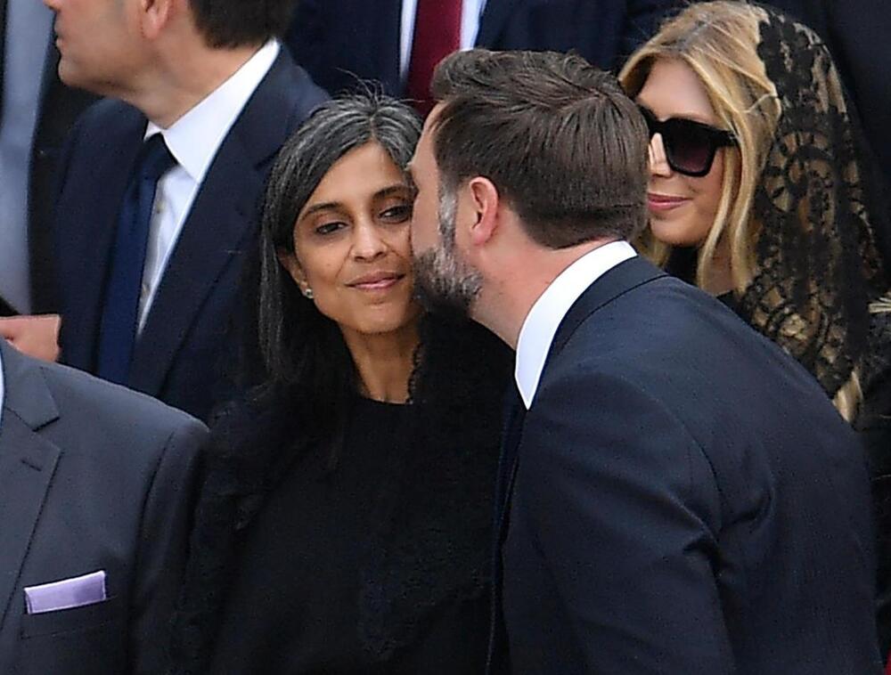 Uša i Džej-Di Vens na ustoličenju pape Lava XIV