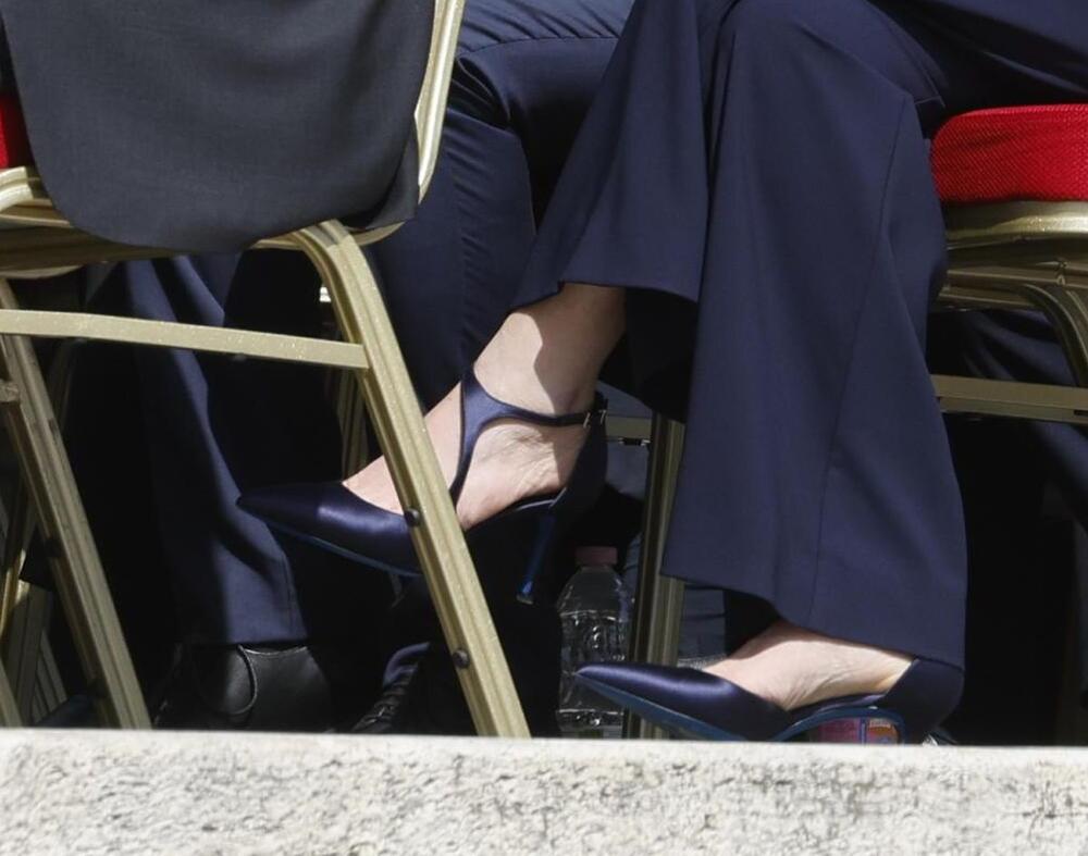 Neobične cipele Đorđe Meloni na ustoličenju pape Lava XIV