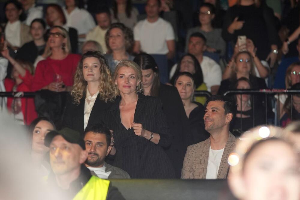 Anđelka Stević Žugić sa suprugom Markom na koncertu Nine Badrić u Beogradu 17. maja.
