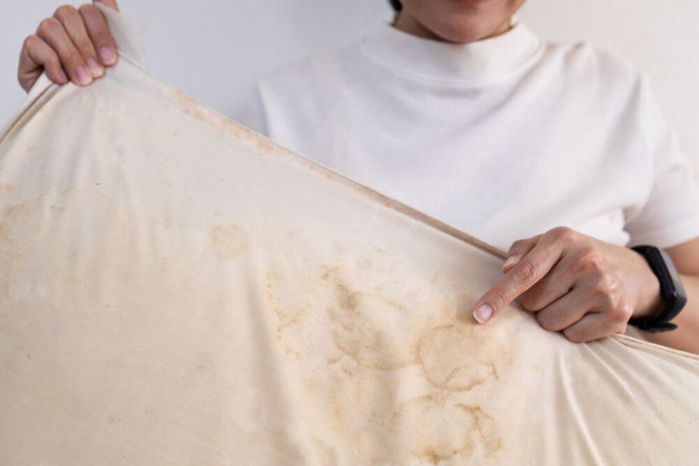 Žute fleke sa jastuka će postati prošlost uz pomoć ovog jeftinog rešenja