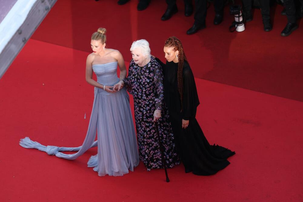 <p>Kanski filmski festival, jedan od najprestižnijih filmskih događaja na svetu, i ove godine bio je pozornica ne samo filmskih premijera već i visoke mode.</p>