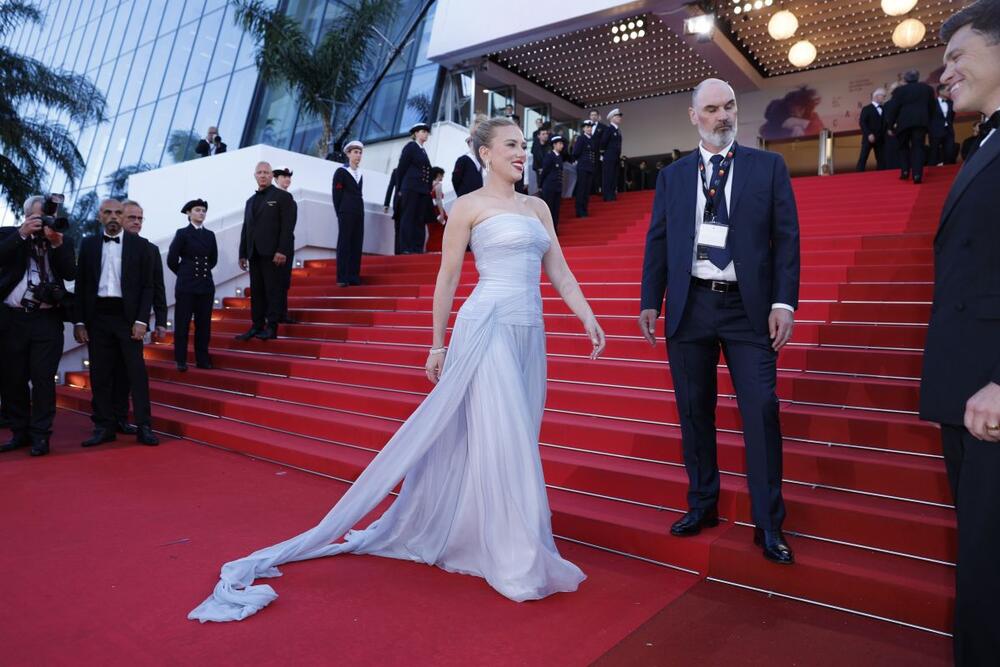 <p>Kanski filmski festival, jedan od najprestižnijih filmskih događaja na svetu, i ove godine bio je pozornica ne samo filmskih premijera već i visoke mode.</p>