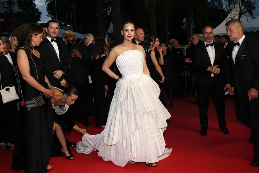 Dženifer Lorens, na crvenom tepihu