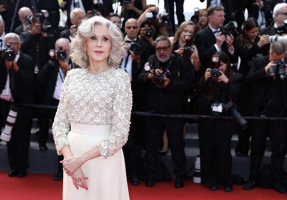 <p>Vanvremenska elegancija u potpisu glumice Džejn Fonde.</p>