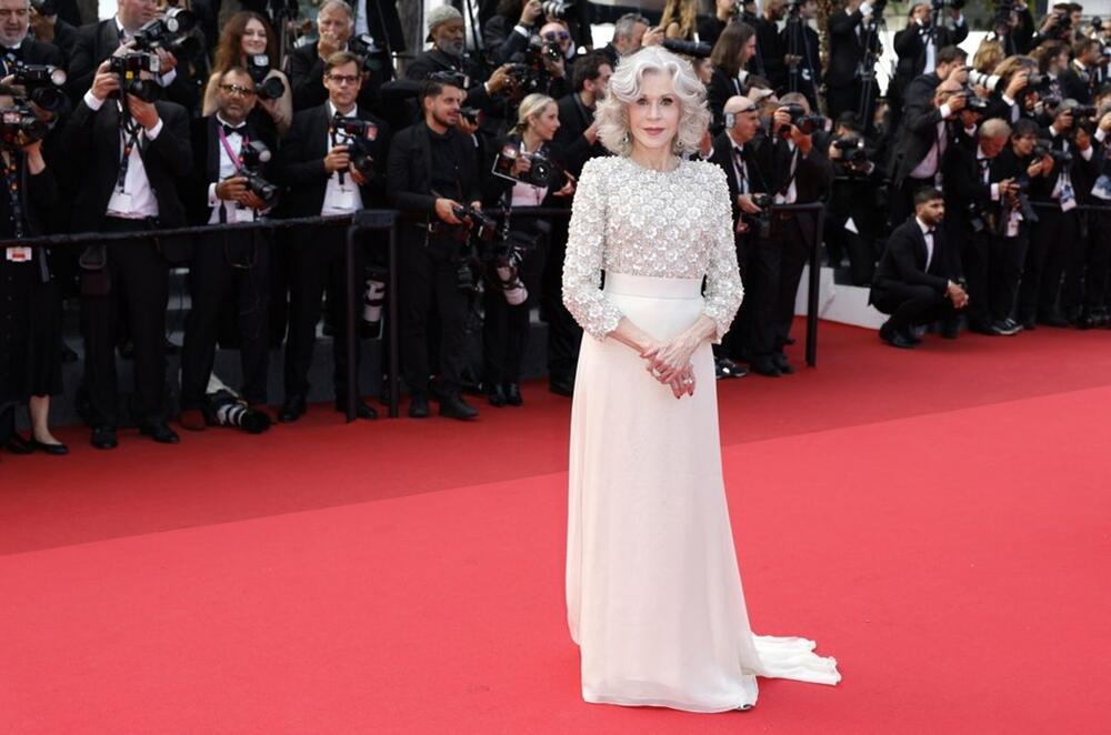 <p>Vanvremenska elegancija u potpisu glumice Džejn Fonde.</p>