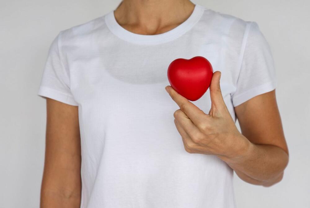 Ateroskleroza je progresivno oboljenje arterija u kojem se masne naslage, poznate kao plakovi, formiraju na zidovima arterija, a za posledicu može imati srčani i moždani udar