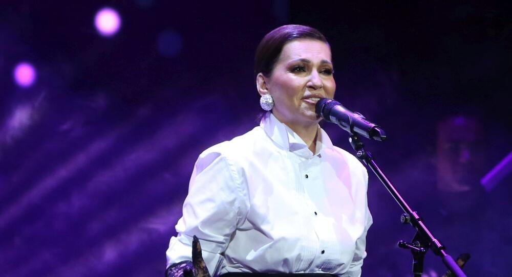 Glamurozno izdanje Nine Badrić