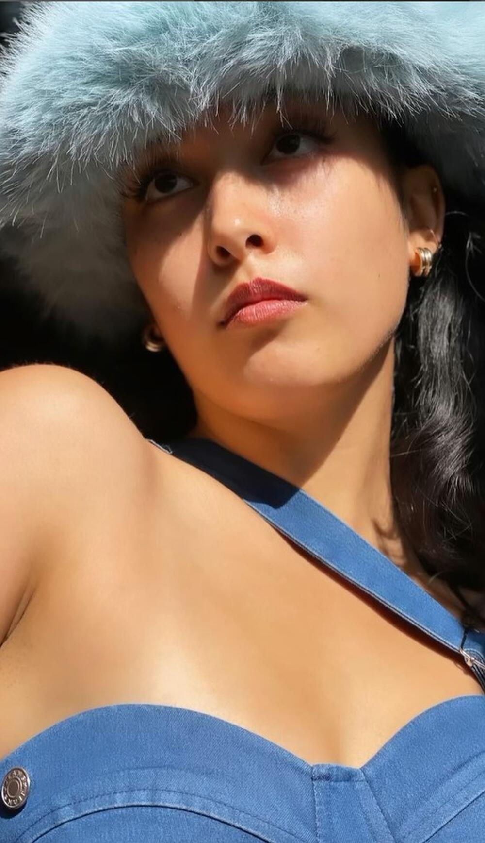 Kioni Rouz, drugarica Šajlo Džoli 