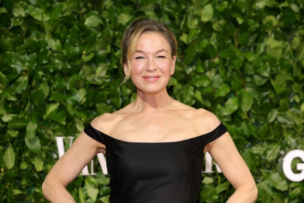 <p>Glumica Rene Zelveger bila je među najstilizovanijim damama sinoć, na dodeli televizijskih nagrada Gotam.</p>