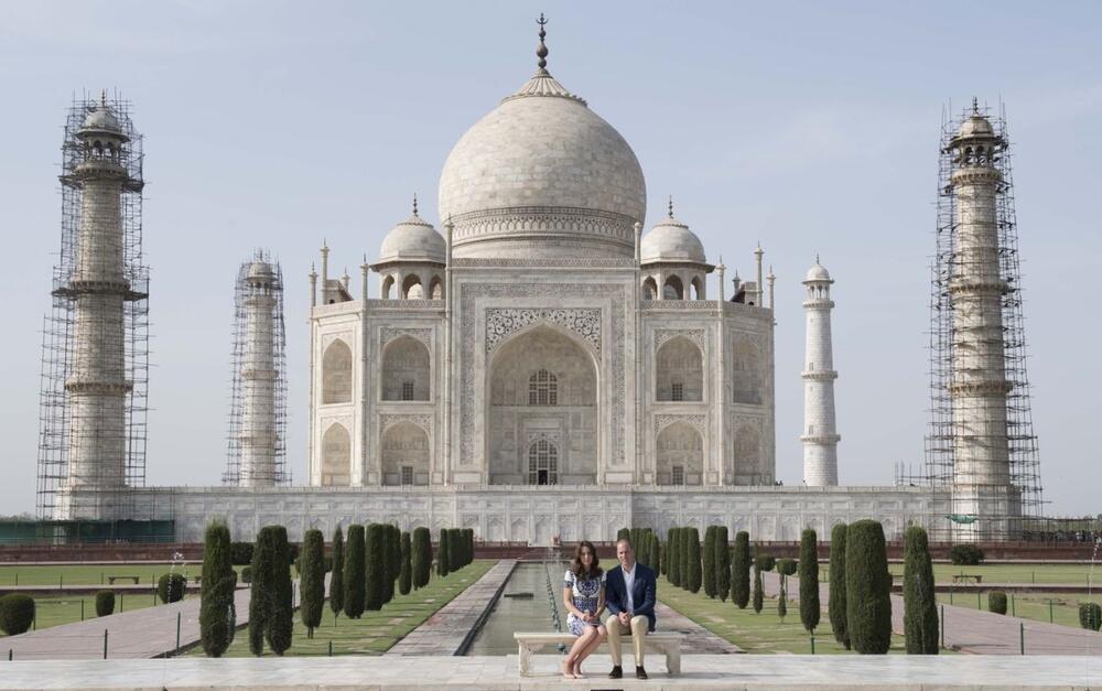 Vilijam i Kejt su 'rekreirali' fotografiju princeze Dajane 24 godine kasnije