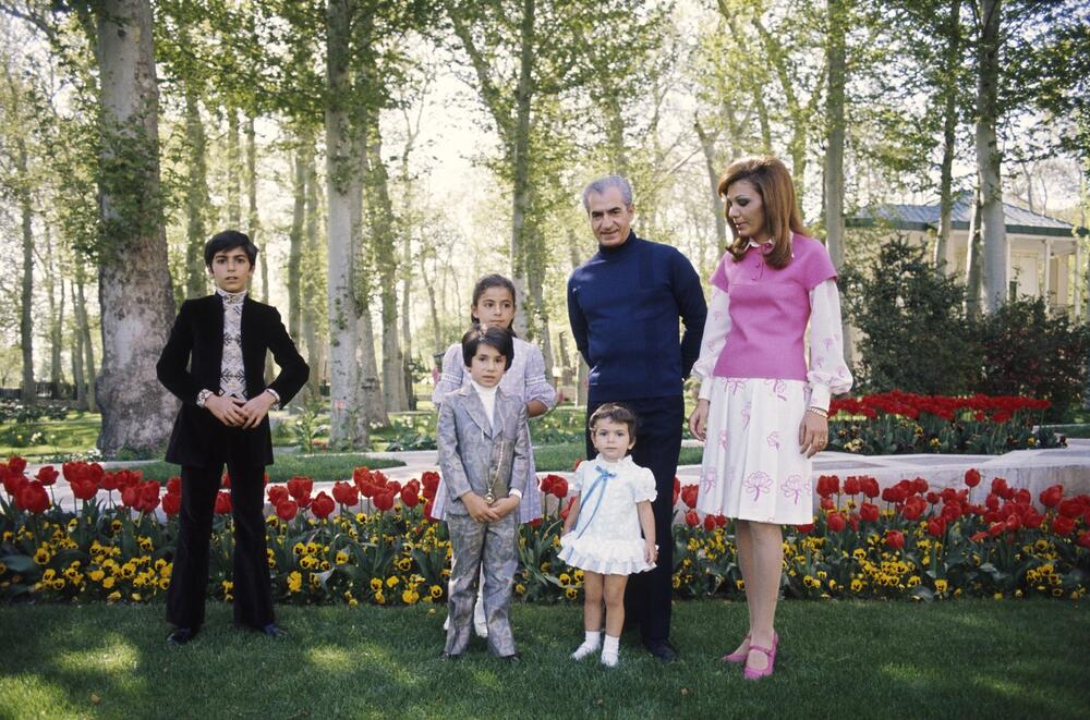 Porodica Pahlavi 1972. godine u Iranu