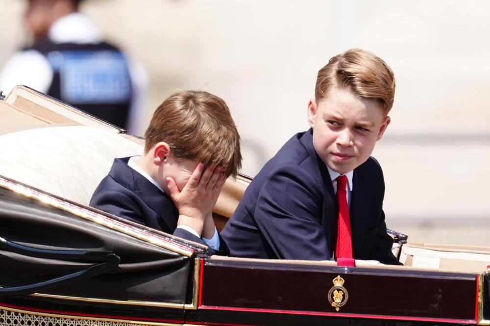 Britanska kraljevska porodica ponovo je obeležila formalni rođendan monarha na cremoniji Pozdrav bojama