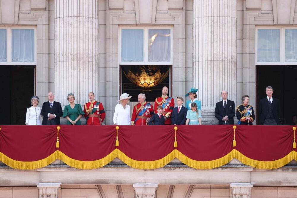 Britanska kraljevska porodica ponovo je obeležila formalni rođendan monarha na cremoniji Pozdrav bojama