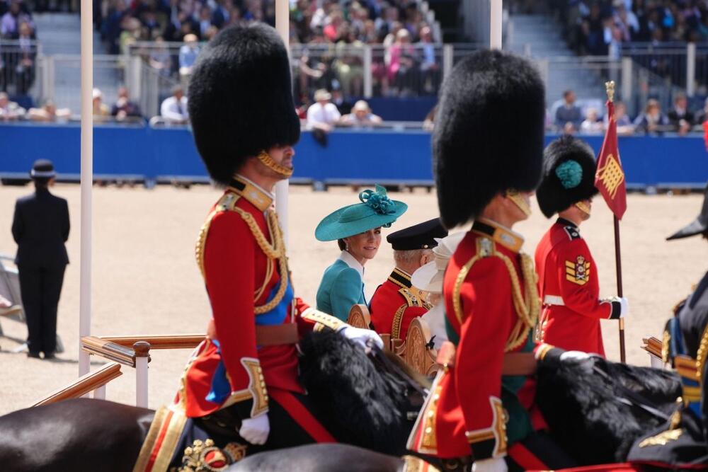 Princ Vilijam i Kejt Midlton na Pozdravu bojama