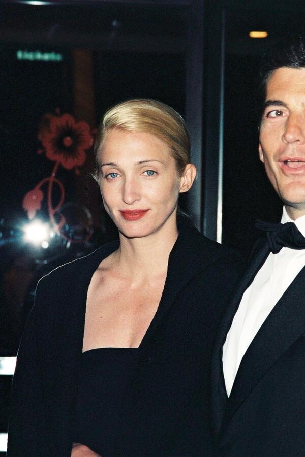 S njim je imala najbolji poljubac u svom životu: Džon F. Kenedi Mlađi ljubio je slavnu holivudsku glumicu