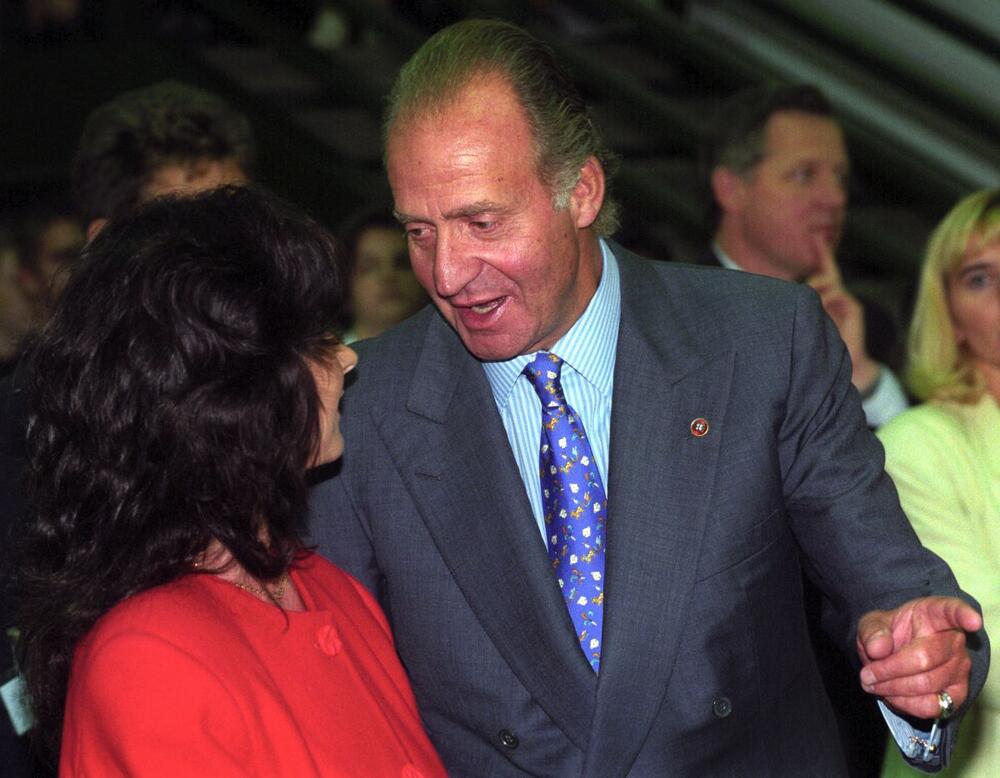 Memoari bivšeg kralja Španije Huan Kalrosa glavna tema u Evropi