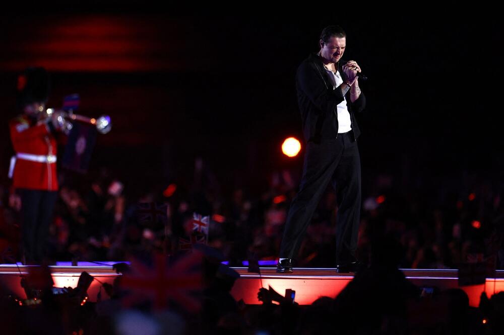 Džon Njuman nastupio je u maju u Londonu na obeležavanju Dana pobede