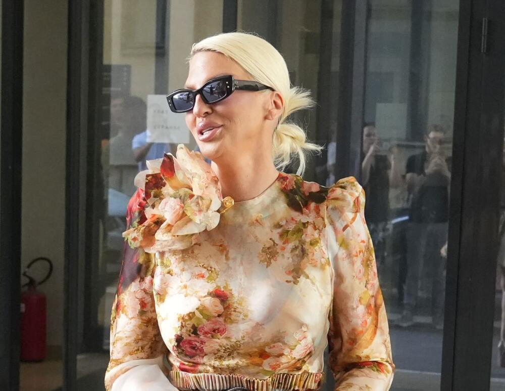 Pevačica Jelena Karleuša priznala da je u vezi sa košarkašem