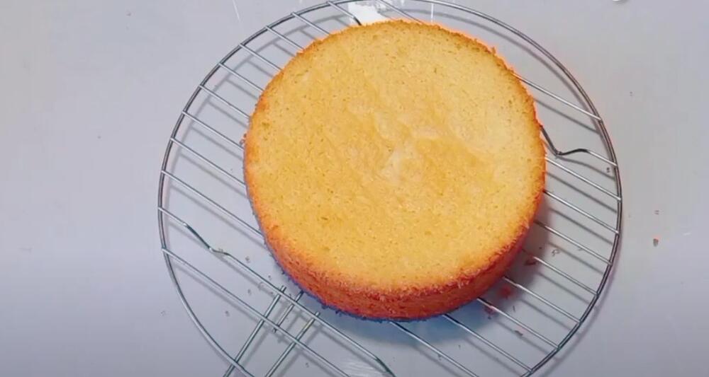 Bisvkit kolač od samo 3 sastojka