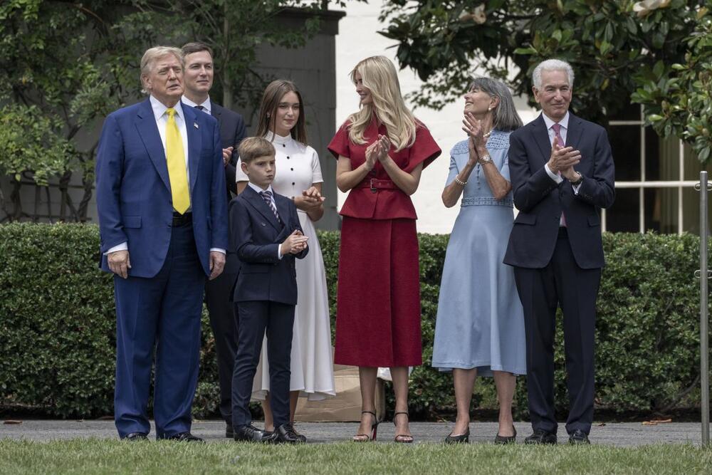 Arabela Kušner u staroj haljini mame Ivanke Tramp