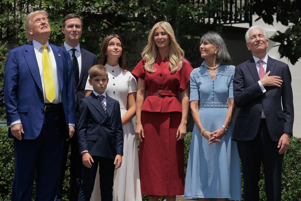 Arabela Kušner u staroj haljini mame Ivanke Tramp