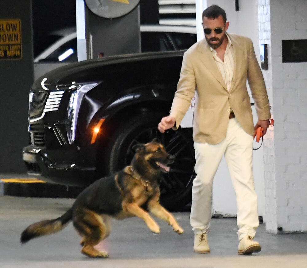 BEN DAJE SAVETE NAVODNOM NOVOM DEČKI DŽENIFER LOPEZ