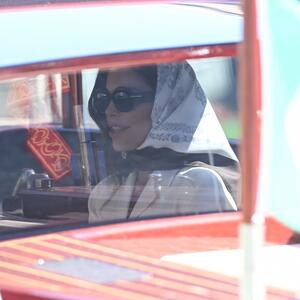 Najpoznatija mlada na planeti: Loren Sančez zablistala u belom kompletu u stilu starih holivudskih diva!