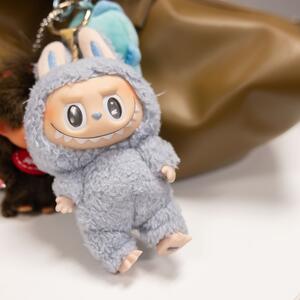 Šta su labubu lutkice koje su zaludele svet? Stručnjaci zabrinuti zbog mogućnosti da izazove zavisnost kod dece