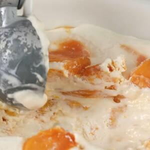 Ovakav ne možete naći u prodavnici: Najbolji domaći sladoled od breskve pravi se od samo 3 sastojka i taaako je ukusan!