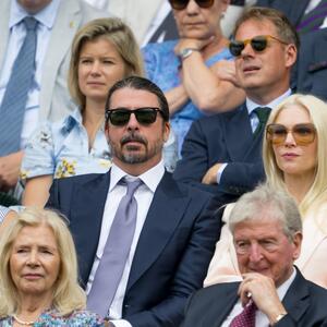 Pričalo se da je jedini veran, pa je dobio dete s ljubavnicom: Zbog rokerove pratnje na Vimbldonu, svi su zastali u šoku