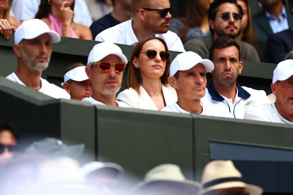 Dadilja dece Novaka Đokovića u loži na Vimbldonu