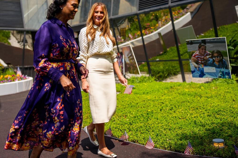 Bele Roger Vivier baletanke Melanije Tramp