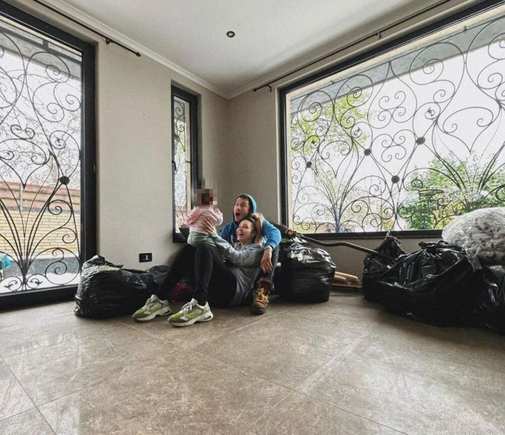 <p>Pevačica Marija Mikić je oduvek maštala da živi u kući, a pre nekoliko godina je svoj san i ispunila.</p>